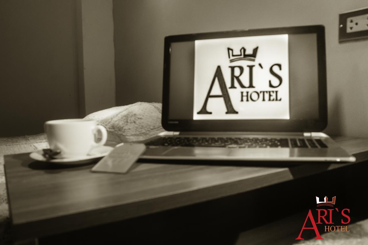 Aris Hotel Ll 伊基托斯 外观 照片